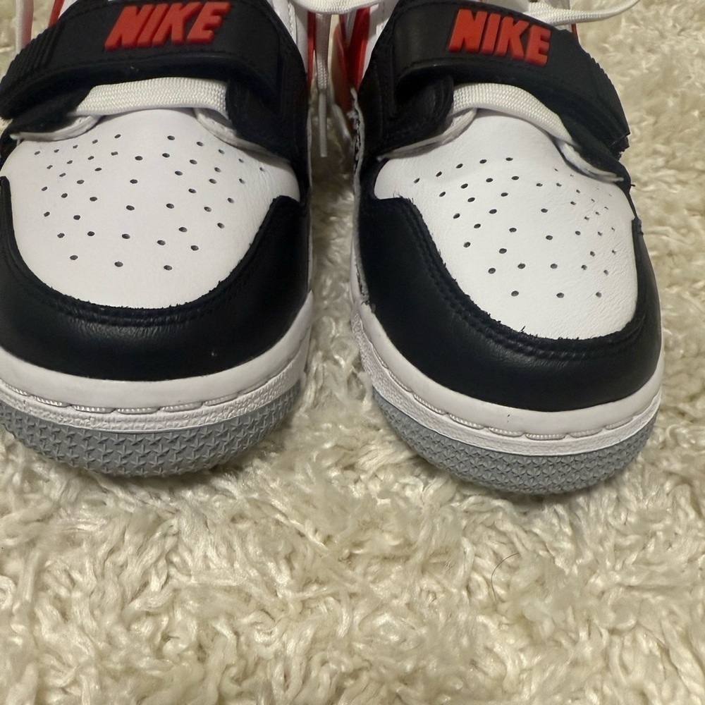 Nike Kids' Sneakers in White, Red, and Black - Picture 5 of 10